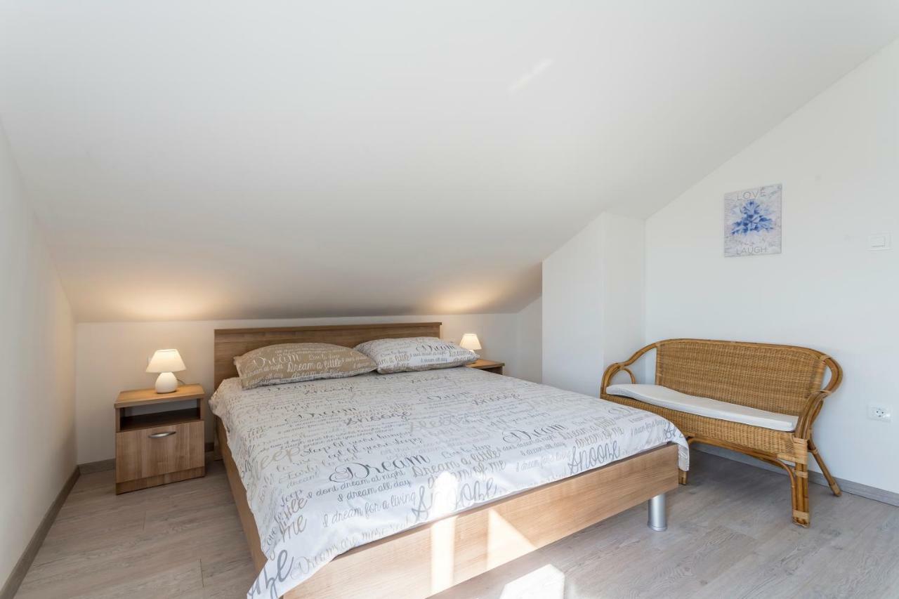 Čisla House Luce With Pool 아파트 외부 사진